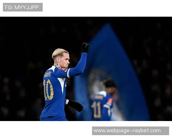 切尔西更衣室风波再起斯特林与恩佐训练场激烈冲突内幕揭秘 切尔西更衣室风波再起斯特林与恩佐训练场激烈冲突内幕揭秘