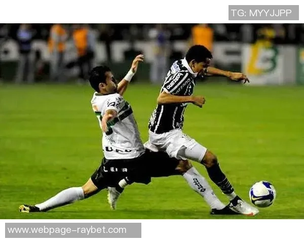 巴西红牛与科林蒂安激战正酣谁能在赛场上笑到最后